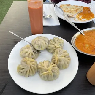 6 Piece Vegan Momos Chili