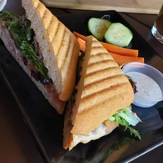 Cranberry Turkey & Swiss