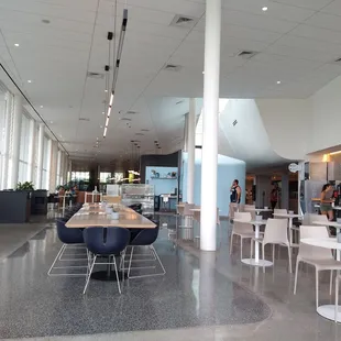 Very empty mid morning breakfast rush.