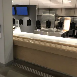 Unused food station