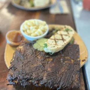 Pork BBQ ribs, Mac and cheese and gochujang brocolli