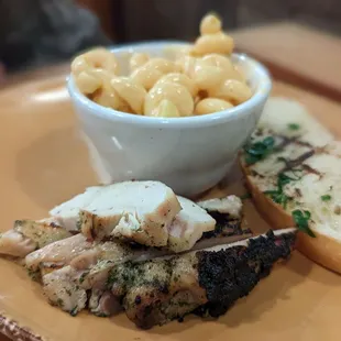 Kid's meal - chicken and Mac n cheese
