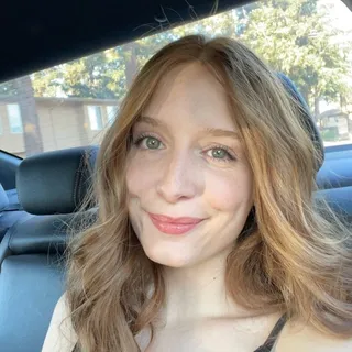 Amber B.