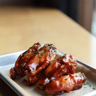 food, chicken wings and fried chicken
