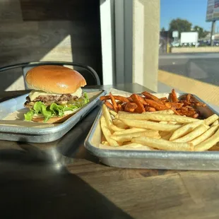 Oh so hot burger, half regular fries half sweet potato