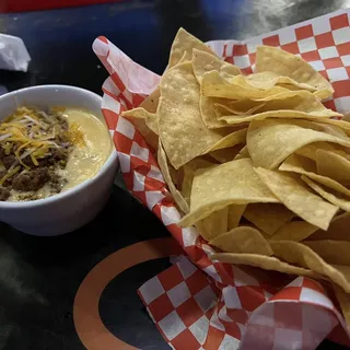 Queso and Chips