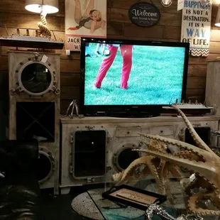 Fun under sea family room theme