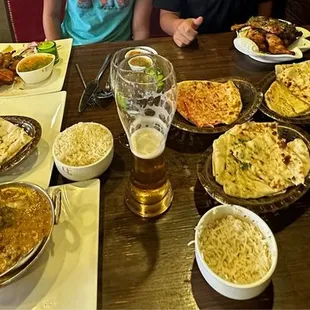 Butter Chicken, chicken tikka chasni, chicken tikka tandoori, tandoori chicken, butter naan, garlic naan, cheese naan, peshawari naan