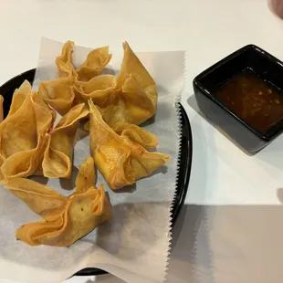 Crab Rangoon $7