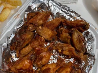 Bodega Wings and Phillies