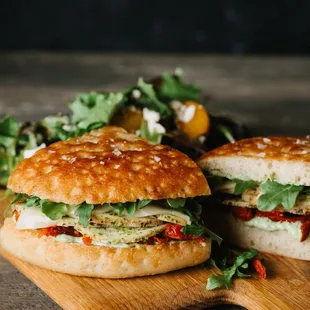 Pesto Sun-dried Tomato Sandwich