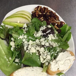 Pear & Bleu Cheese Salad