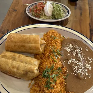 Me sorprendió el sabor y la textura del chimi chiken y ground beef