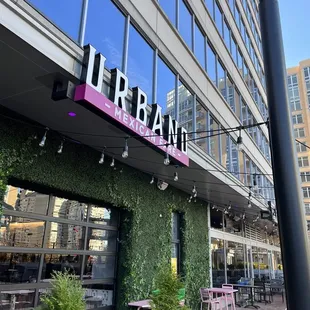 the outside of the restaurant
