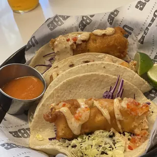 TACOS DE PESCADO *