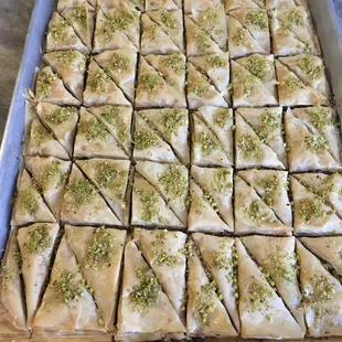 a tray of baklai
