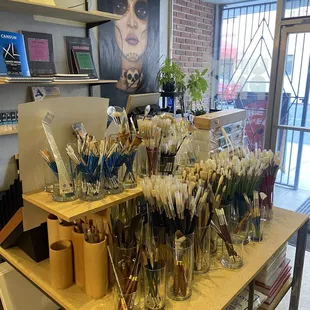 So many brushes to choose from!