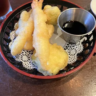 Shrimp and veggie tempura