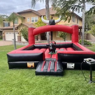 Mechanical bull