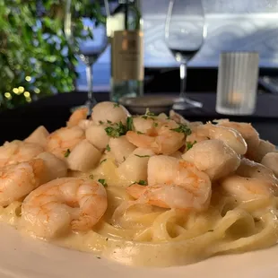 Fettuccine Alfredo with Shrimp and Bay Scallops