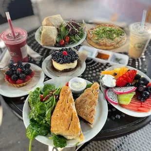 Urth Fruit Tarts, Fresh Fruit Plate, Blueberry Cheesecake, Pizza el Diablo, Panini Roasted Turkey, Spanish Latté Granita
