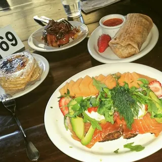 Famous Pecan Sticky Buns