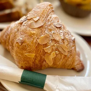 Almond Urth Croissant with Almond