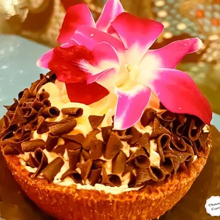 Bananas are best adorned with beauty!