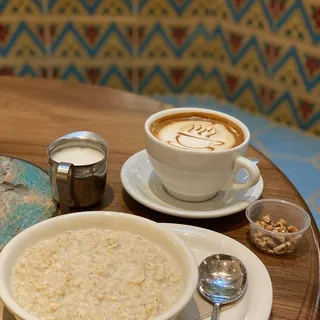 Vegan* Oatmeal-Raisin Cookie