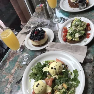 Natural Smoked Salmon (Lox)