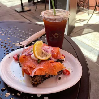 D'Lox Toast