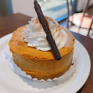 Pumpkin cheesecake! Yum:)