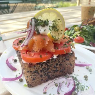 NEW D'Lox Toast