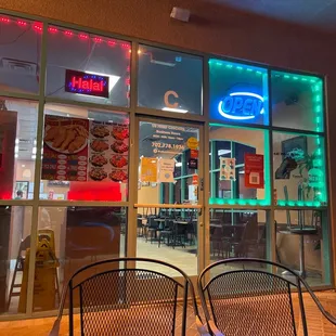 the outside of a restaurant