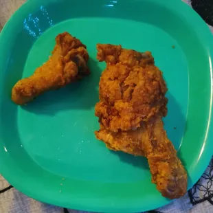An example of the disappointing, inconsistency I received with my 8 pieces order of bone-in chicken.