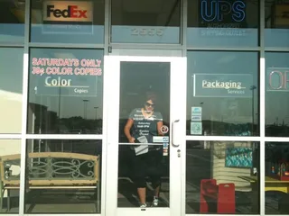 Post & Package Center