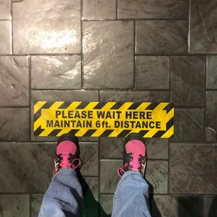 This post office open late, social distancing &amp; operating like a charm.