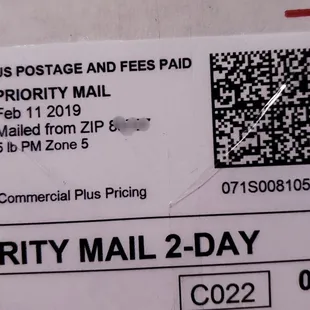 Priority prepaid mail let you ship 5lb or less.  They refused mine mail, because was too light. I never heard something more stupid!
