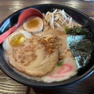 33. Tonkotsu Classic Ramen