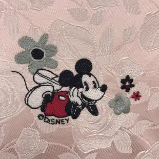 Ooh! Machine with Disney characters too.