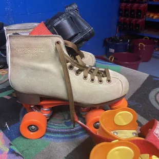 Skates