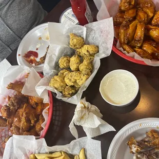 Lemon pepper hot wings mango habanero wings seasoned french fries fried mushrooms