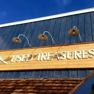 Used Treasures Quality Thrift