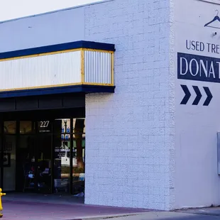 Donation Center 223. Kern Tulare