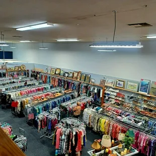 Racks of expertly organized clothing