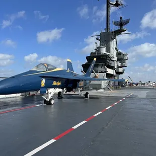 Flight deck, Blue-angel Skyhawk. USS-Lexington