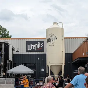 Utepils Brewing
