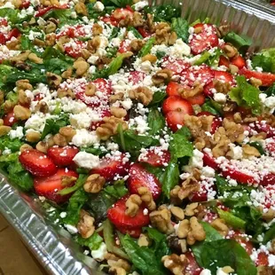 Strawberry Walnut Salad with Strawberry Viniagrette