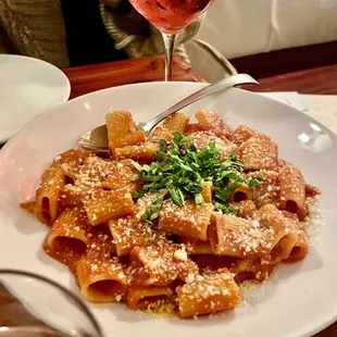 HH $10 - Pasta pomodoro