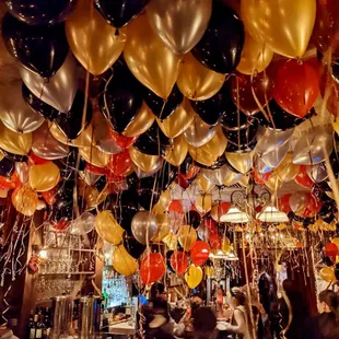 Festive New Year's Eve decor